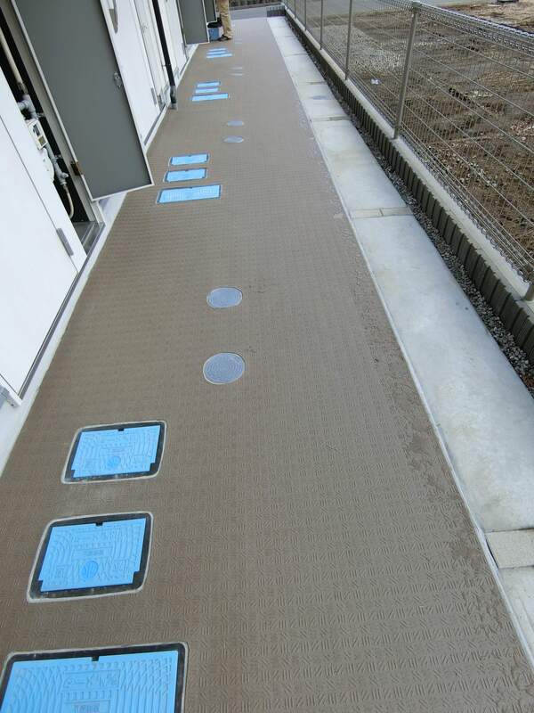 16/27 エントランス