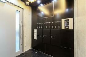 14/14 エントランス