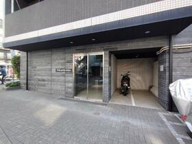 2/2 エントランス