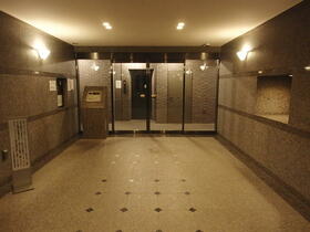 15/16 エントランス