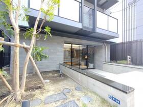 14/14 エントランス