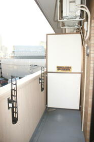 13/16 バルコニー