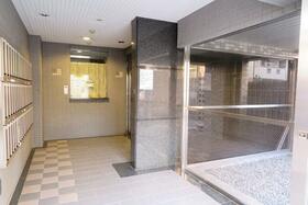 5/5 エントランス