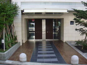 3/3 エントランス