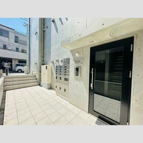 15/15 エントランス