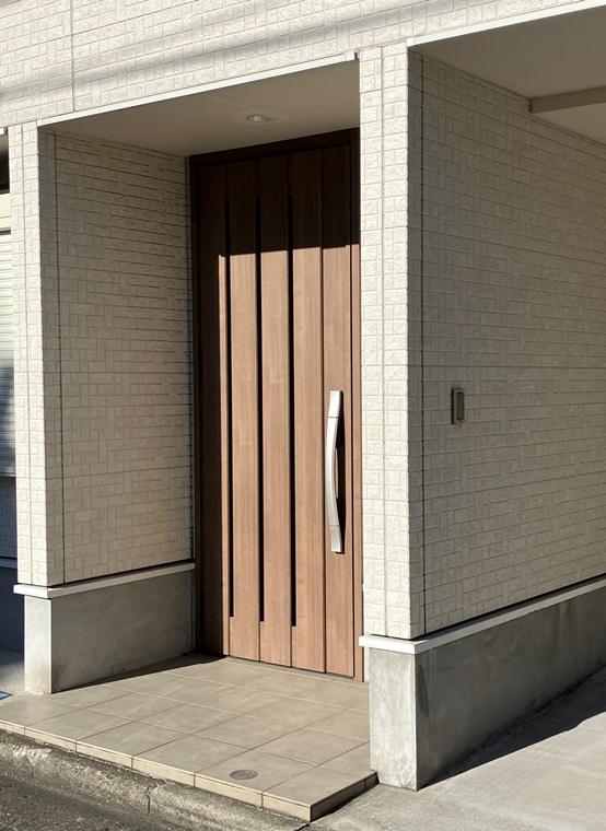 16/17 エントランス