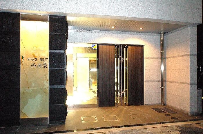 15/21 エントランス