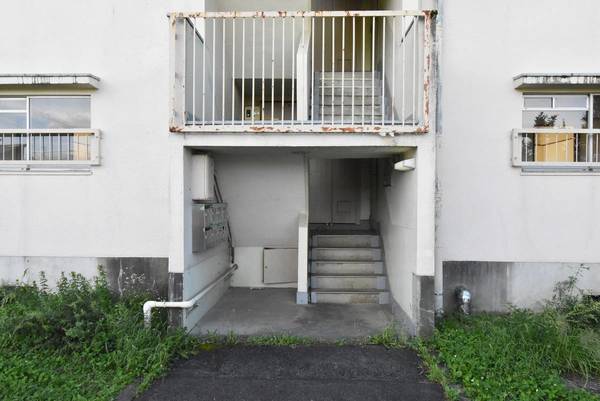 16/17 エントランス