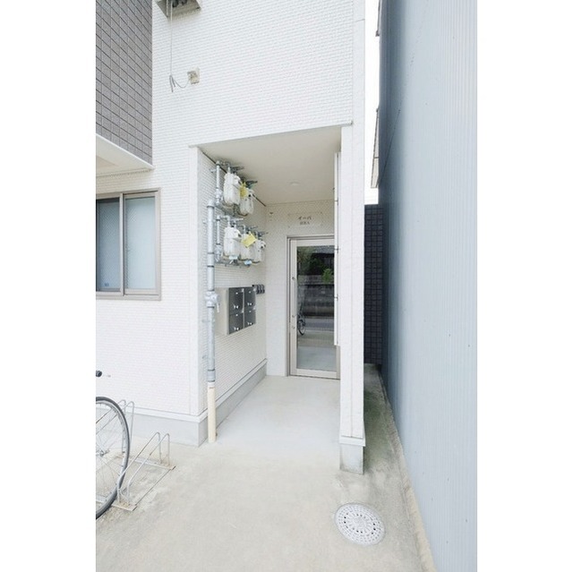 2/2 エントランス