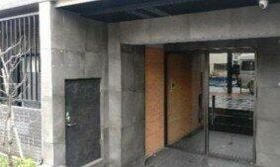 5/5 エントランス