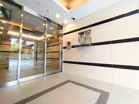 15/15 エントランス