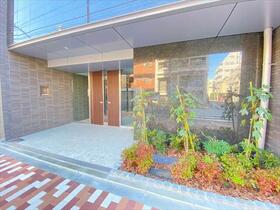 2/2 エントランス