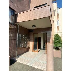 2/5 エントランス