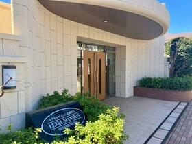 16/16 エントランス