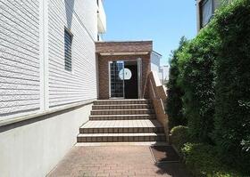 13/13 エントランス