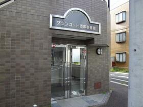 16/16 エントランス