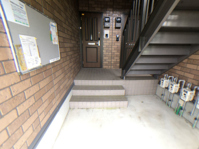 2/3 エントランス