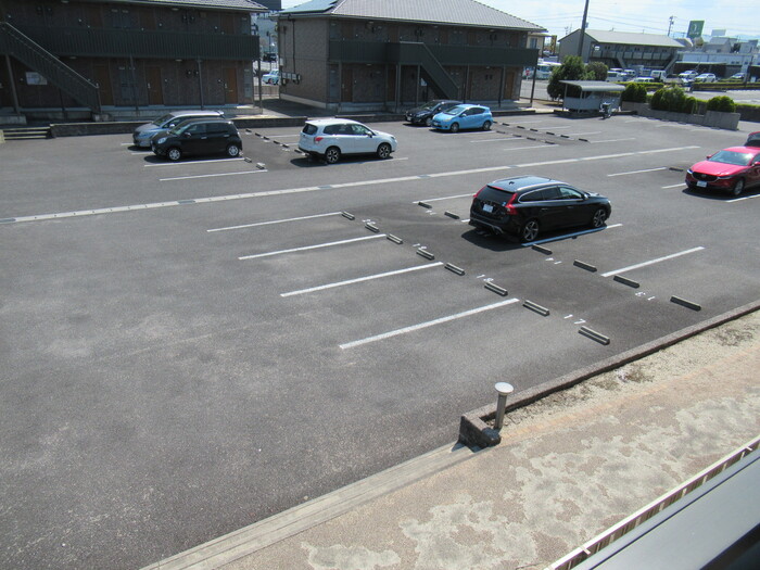 14/23 駐車場
