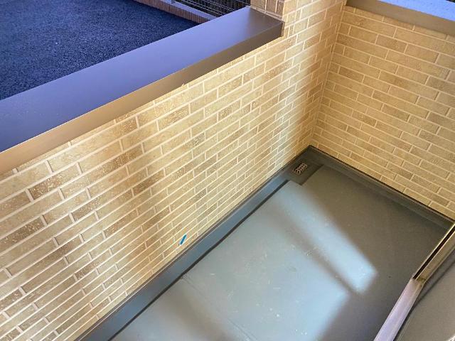 19/27 バルコニー