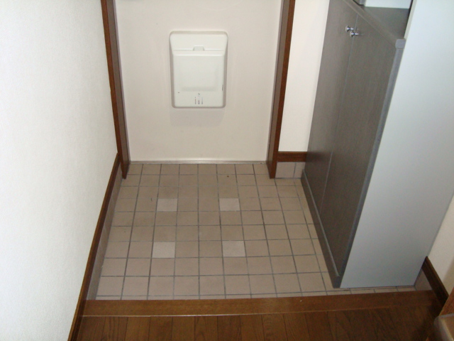 14/28 玄関