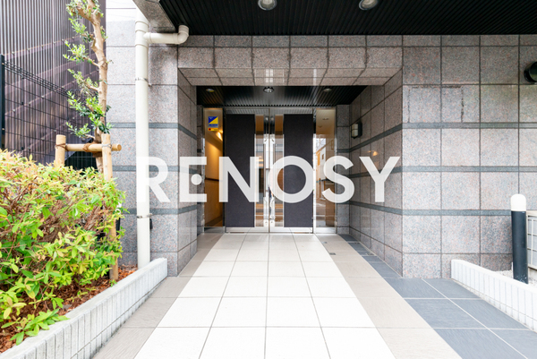 5/5 エントランス