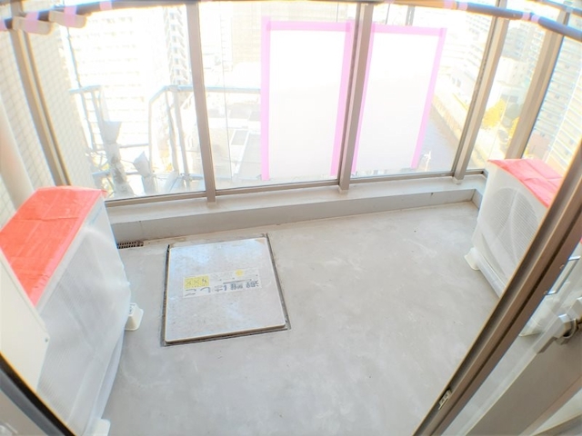 16/27 バルコニー