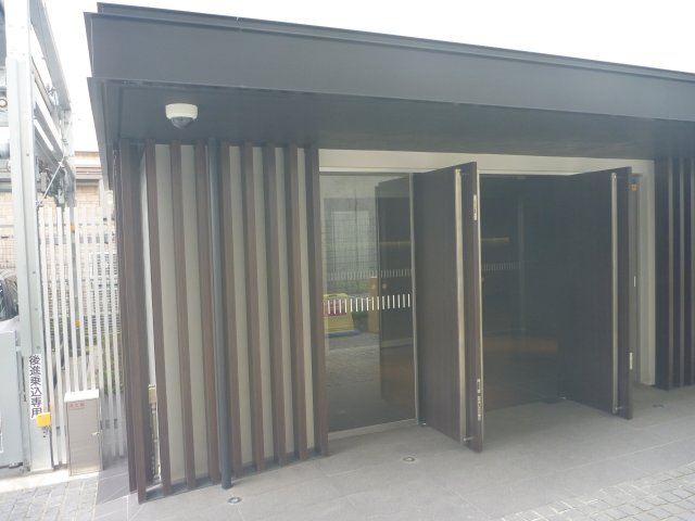 4/4 エントランス