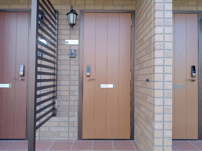 20/21 エントランス