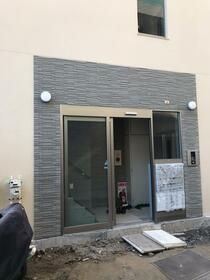 2/2 エントランス