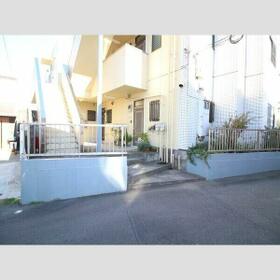 15/15 エントランス