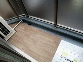 13/13 バルコニー