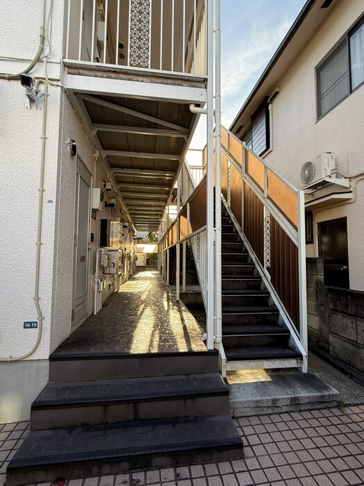 20/20 エントランス