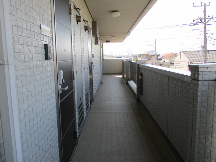 18/24 エントランス