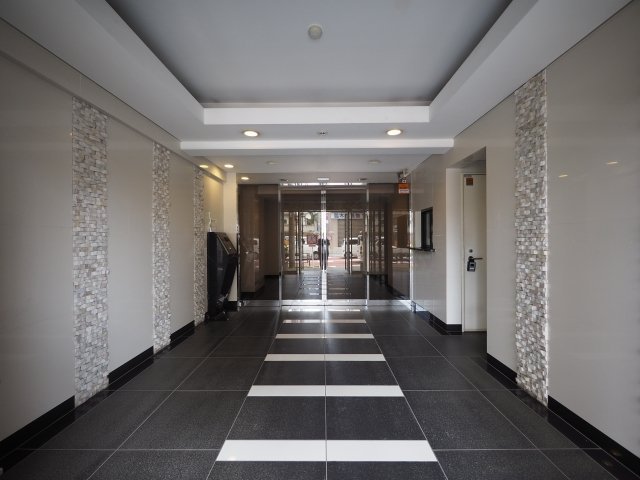 19/20 エントランス