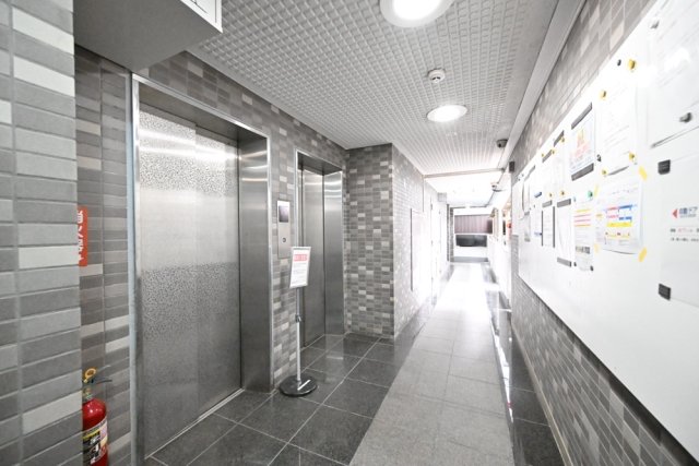 8/10 エントランス