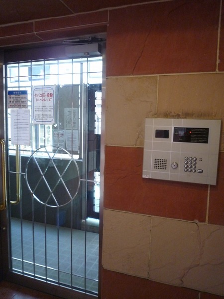 3/3 エントランス