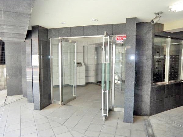 3/4 エントランス