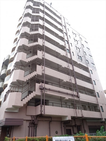 13/15 エントランス