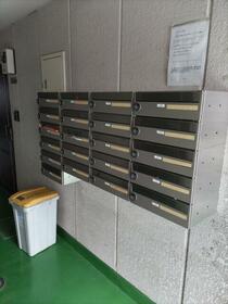 16/16 エントランス