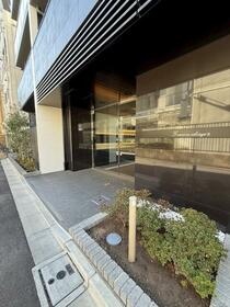 16/16 エントランス