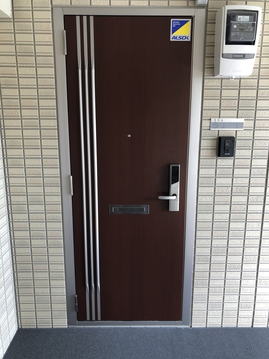 17/19 エントランス