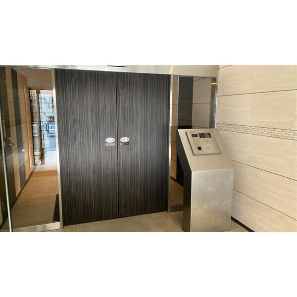 4/4 エントランス