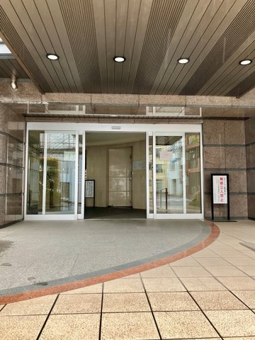 16/16 エントランス