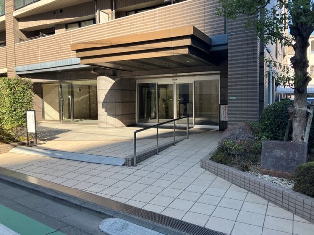 3/3 エントランス