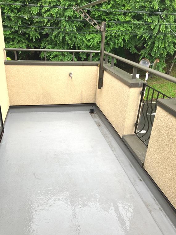 13/18 バルコニー