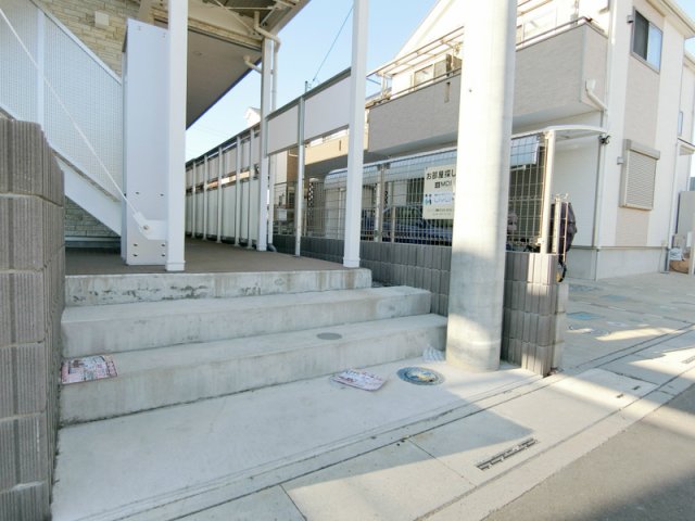 16/26 エントランス