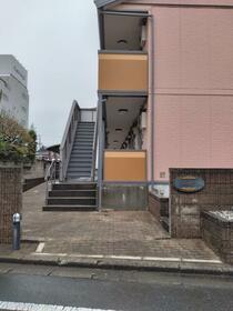 5/5 エントランス