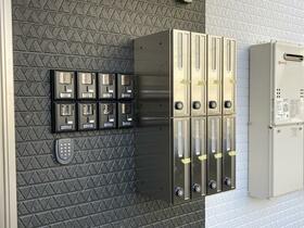 15/15 エントランス