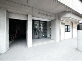 5/5 エントランス