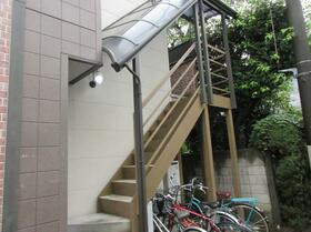 16/16 エントランス